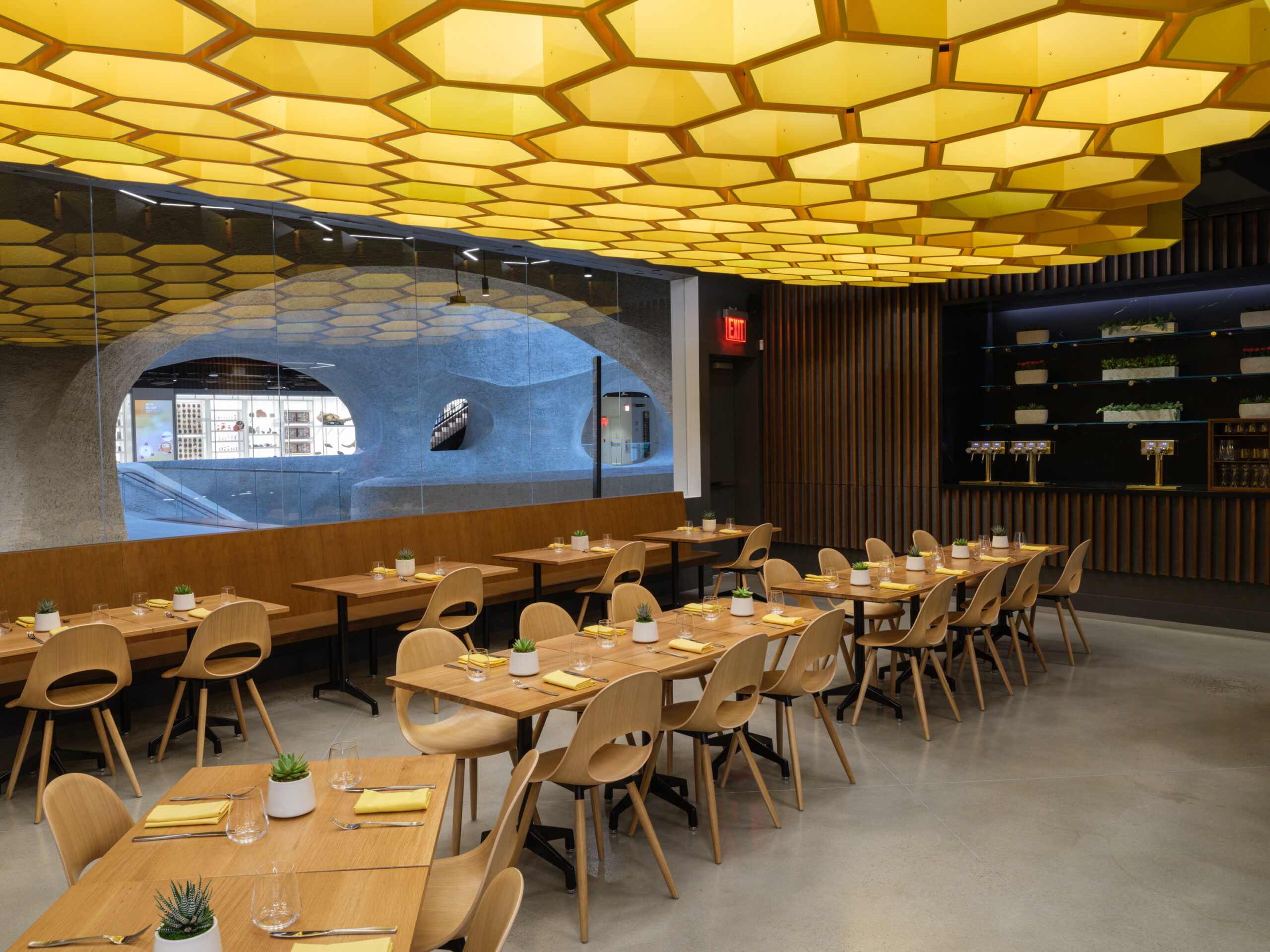 Restaurant at Gilder AK_230427_7282